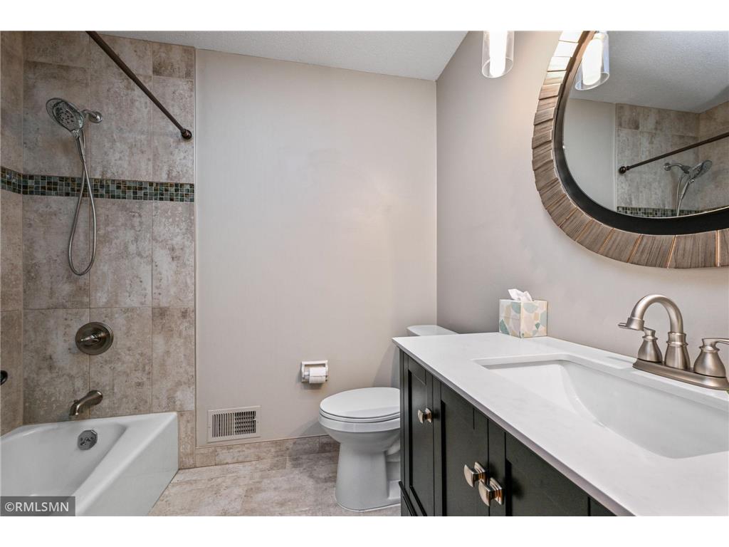 13216 Oakland Drive Burnsville MN 55337 7068742 image29