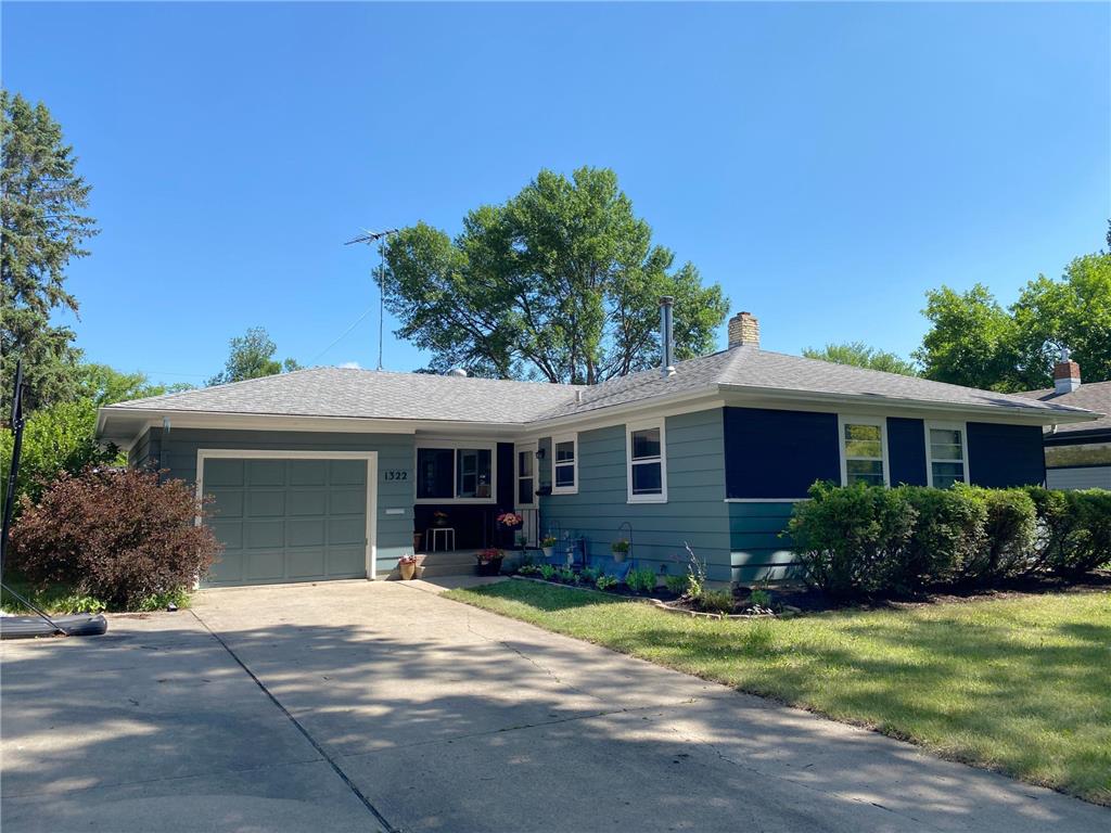 1322 18th Avenue S Moorhead MN 56560 6396489 image1