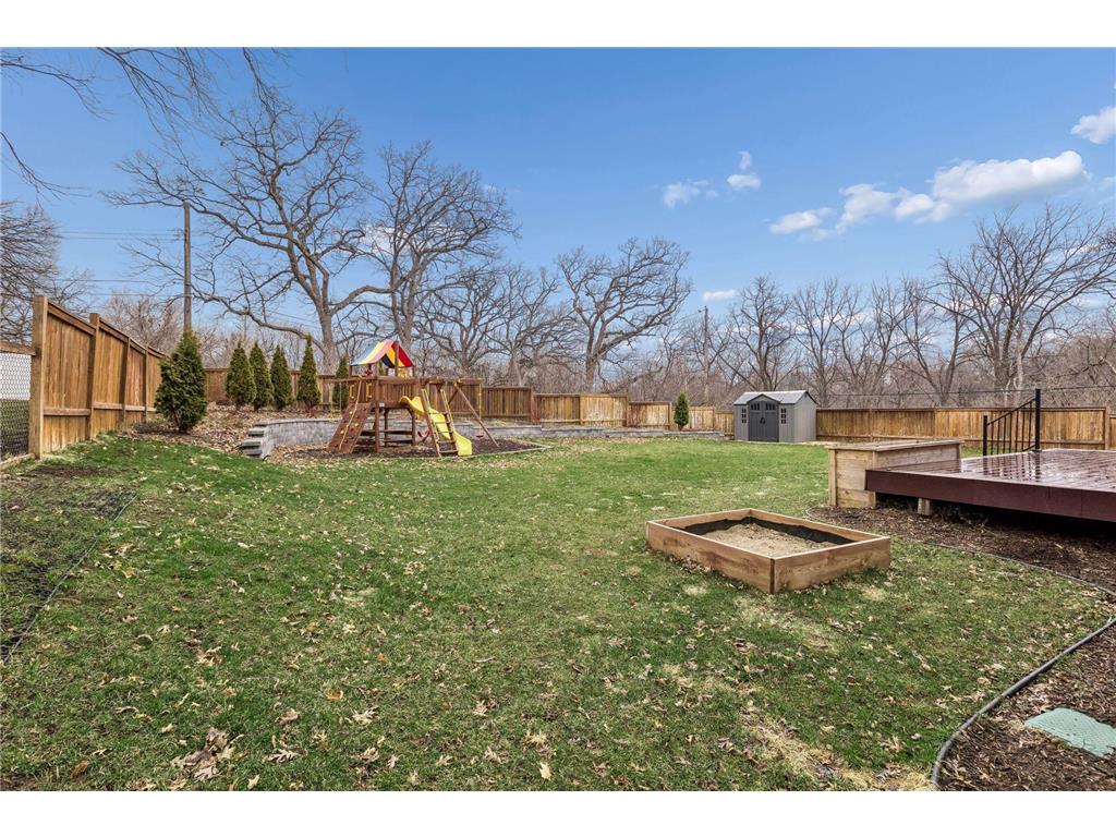 13222 Dahlgren Road Minnetonka MN 55305 7028376 image64