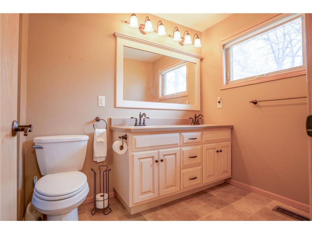 13226 53rd Street NE New London Twp MN 56288 - Nest 7049362 image21