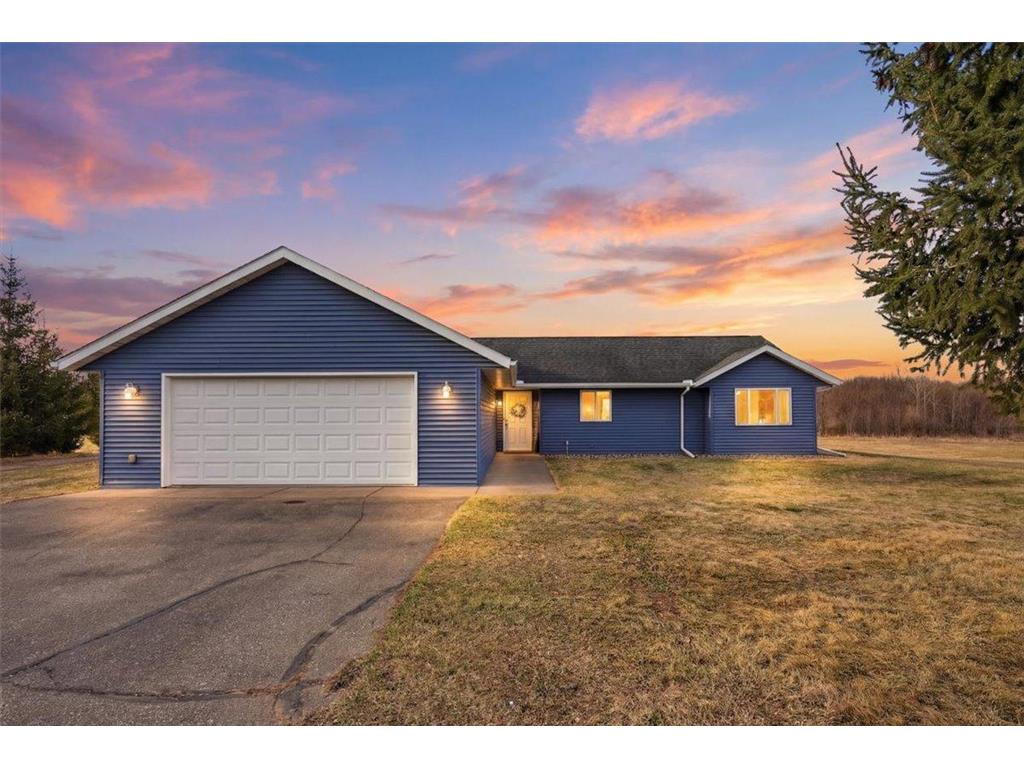 1323 216th Avenue New Richmond WI 54017 7038288 image1