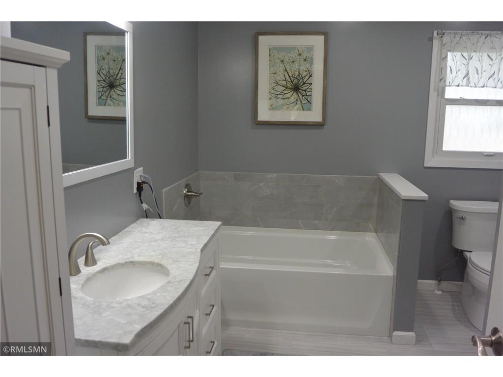 1323 Armstrong Avenue N Glencoe MN 55336 7084420 image19