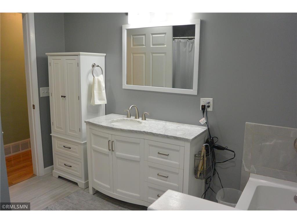 1323 Armstrong Avenue N Glencoe MN 55336 7084420 image21