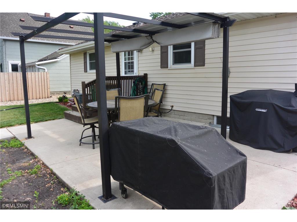 1323 Armstrong Avenue N Glencoe MN 55336 7084420 image4