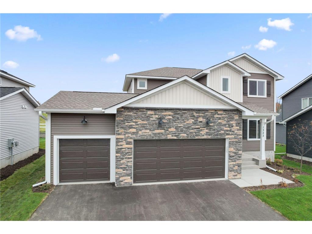 1323 Compton Avenue River Falls WI 54022 6818189 image1