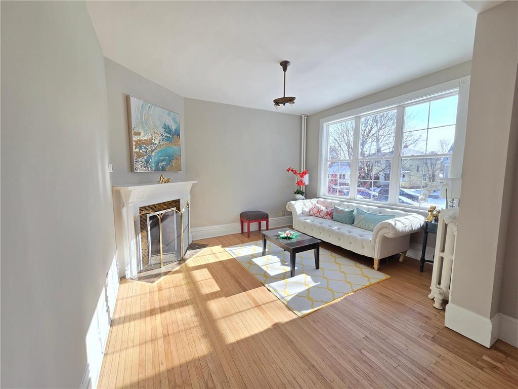 1323 Lincoln Avenue Saint Paul MN 55105 7012345 image2