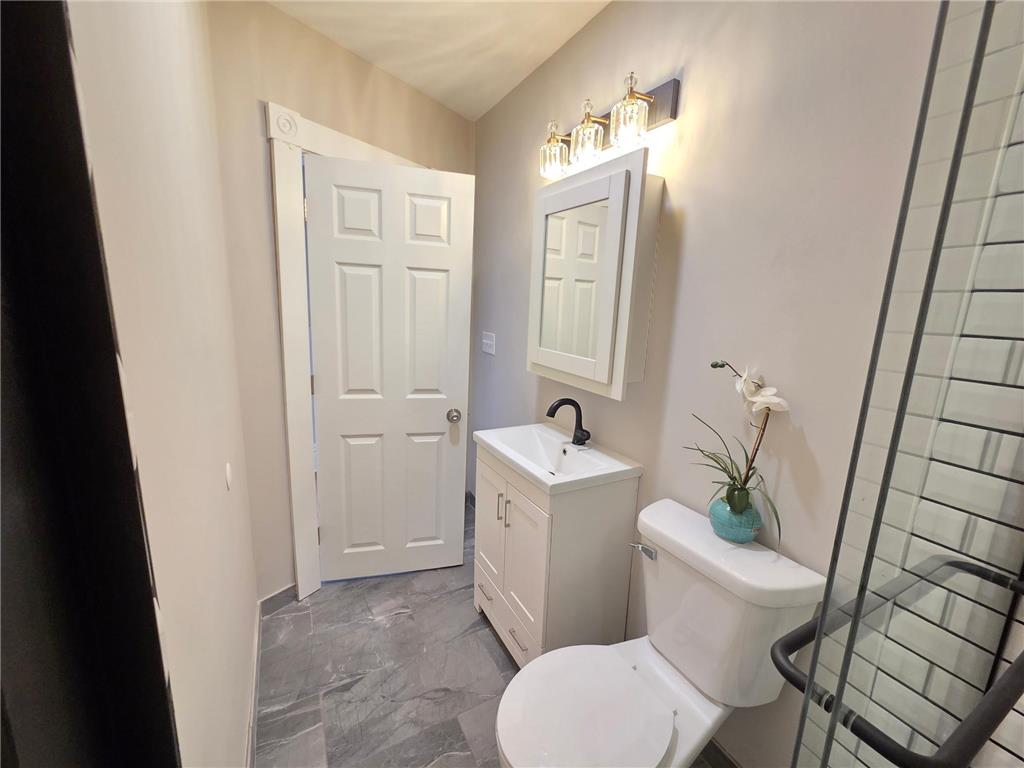 1323 Lincoln Avenue Saint Paul MN 55105 7012345 image25