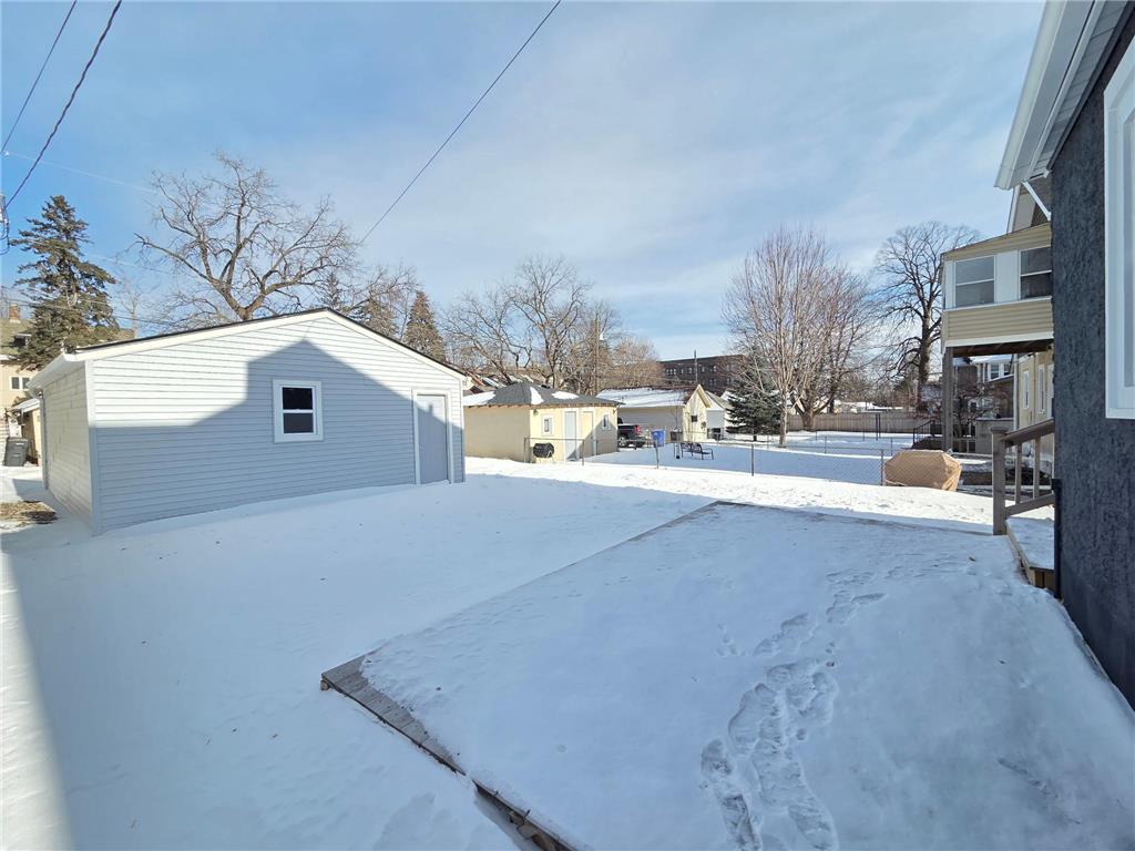 1323 Lincoln Avenue Saint Paul MN 55105 7012345 image29