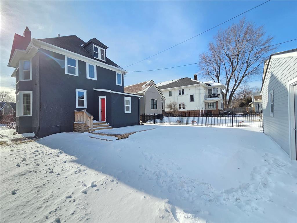 1323 Lincoln Avenue Saint Paul MN 55105 7012345 image30