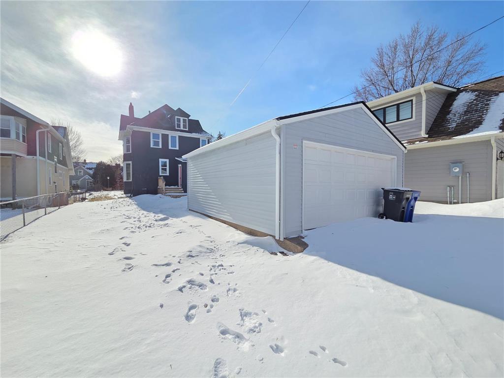 1323 Lincoln Avenue Saint Paul MN 55105 7012345 image31