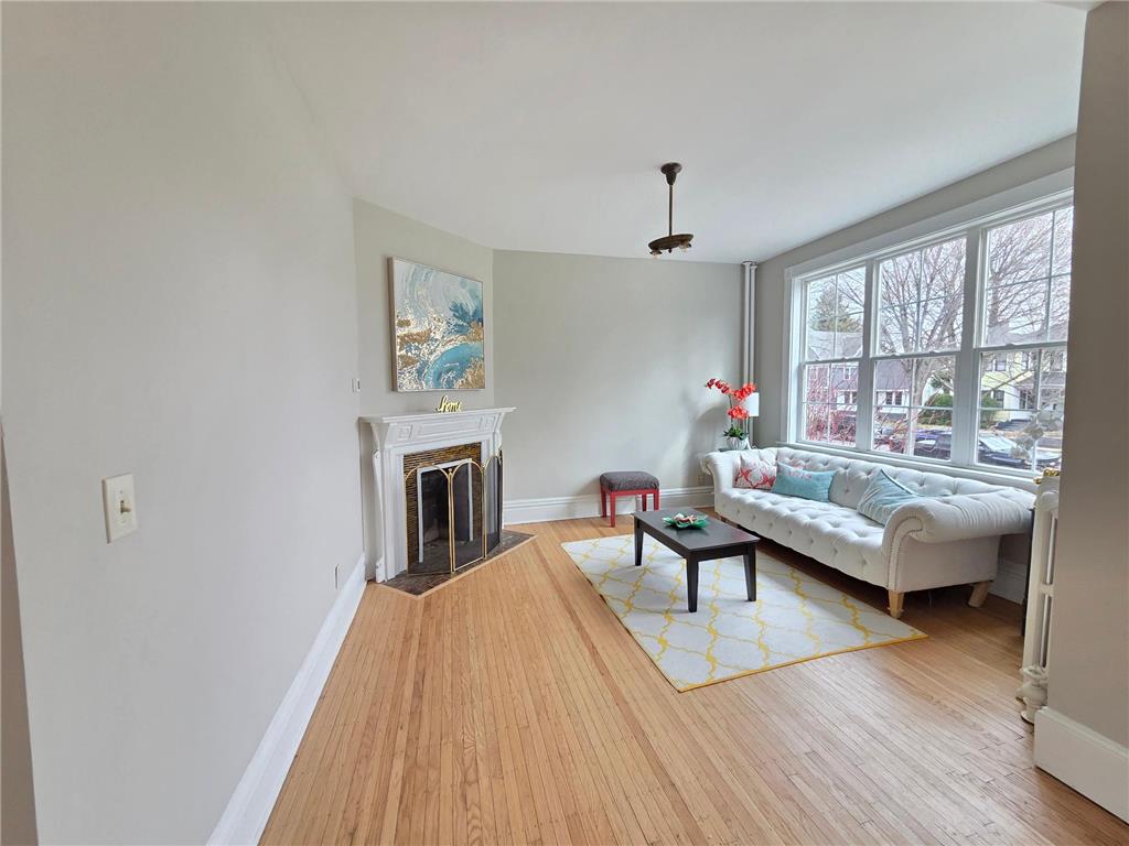 1323 Lincoln Avenue Saint Paul MN 55105 7066429 image3