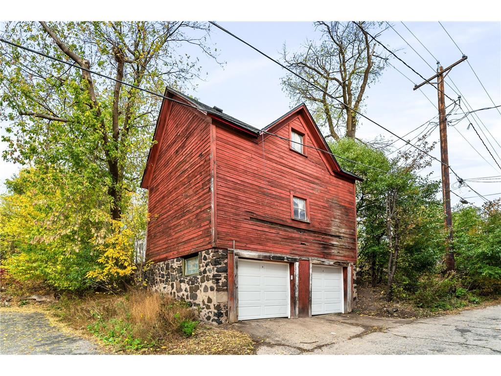 1324 E 2nd Street Duluth MN 55805 6807368 image4