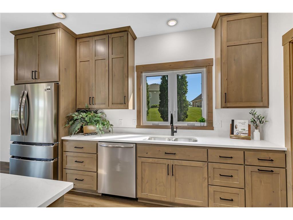 1325 Iris Lane Saint Joseph MN 56374 7078936 image10