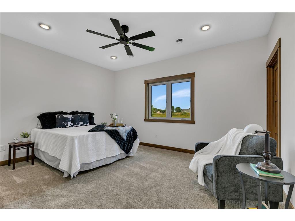 1325 Iris Lane Saint Joseph MN 56374 7078936 image24