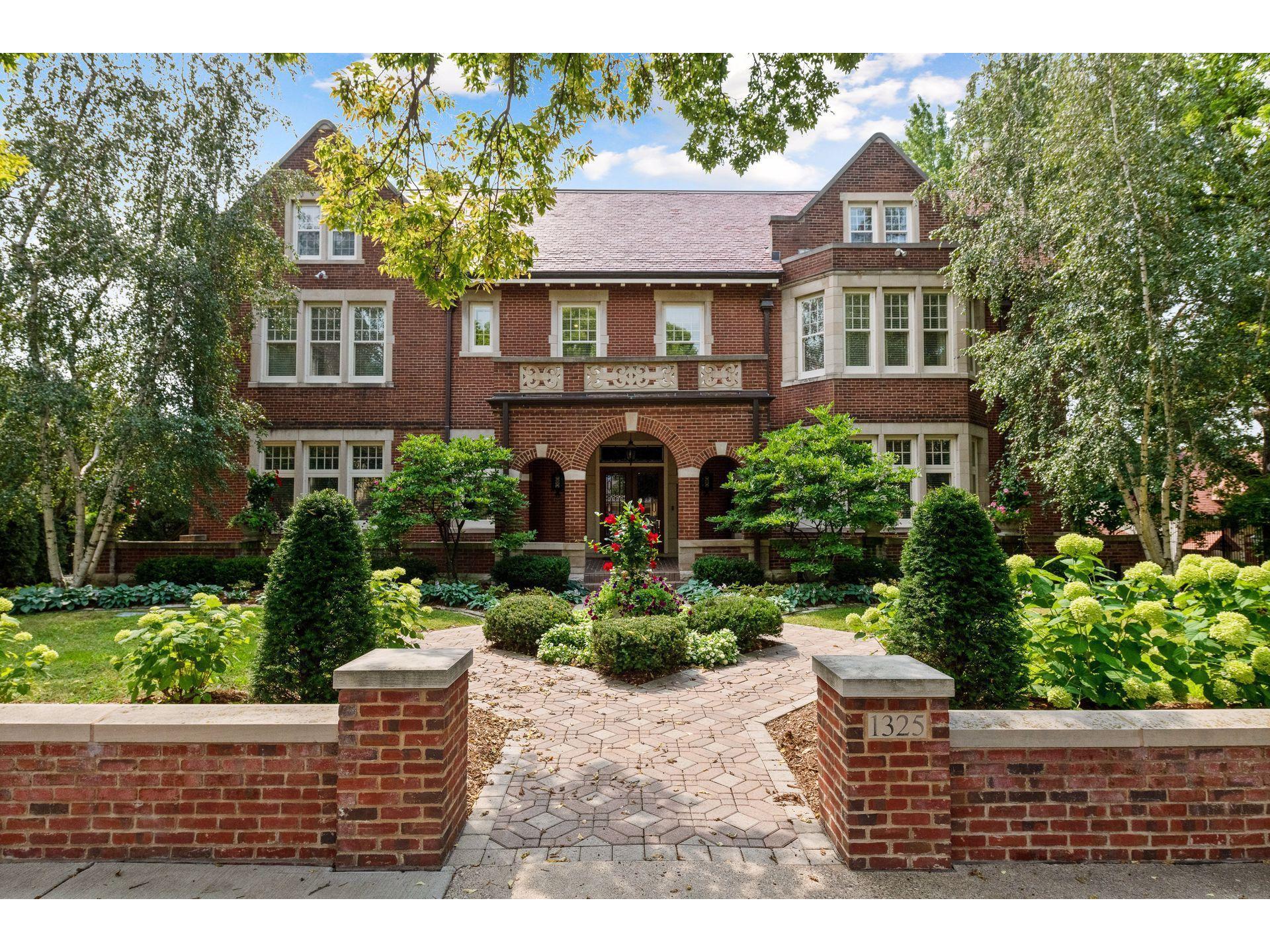 1325 Mount Curve Avenue, Minneapolis, MN, 55403 MLS 6072125 Edina