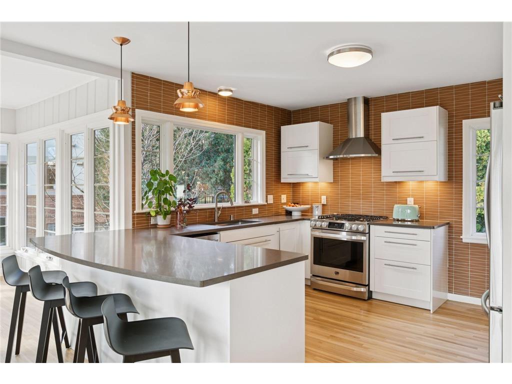 1325 Spring Valley Road Golden Valley MN 55422 - Sweeney Lake 6824641 image17