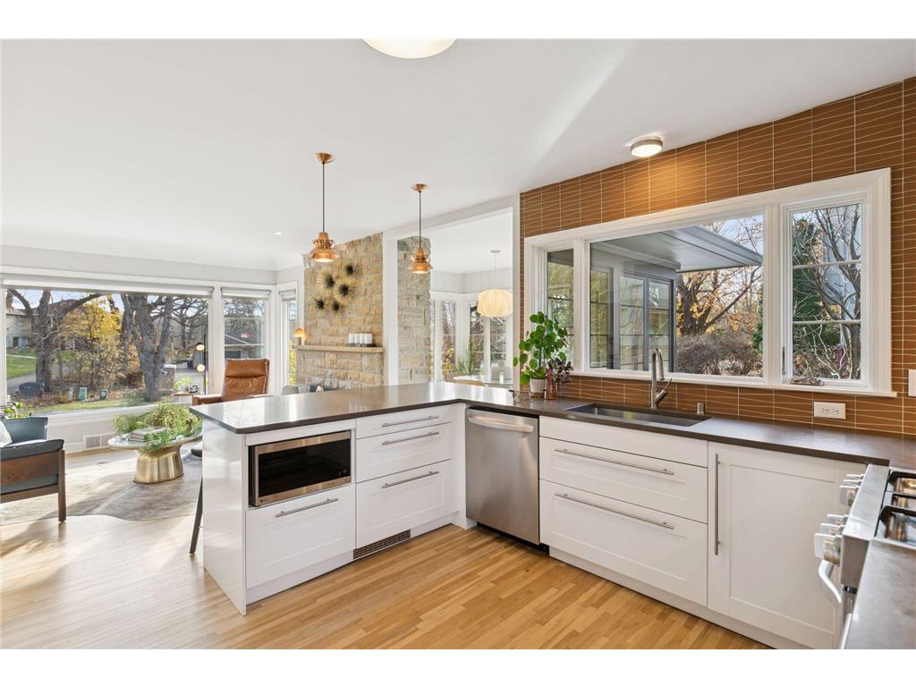 1325 Spring Valley Road Golden Valley MN 55422 - Sweeney Lake 6824641 image21