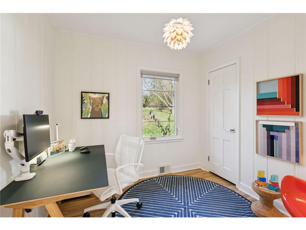 1325 Spring Valley Road Golden Valley MN 55422 - Sweeney Lake 6824641 image31