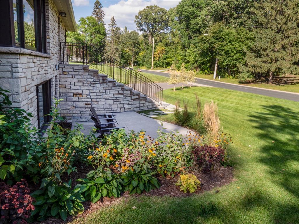 1325 Spring Valley Road Golden Valley MN 55422 - Sweeney Lake 6824641 image42