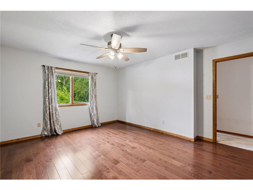 1326 Griffin Avenue Mahtomedi MN 55115 7064772 image34