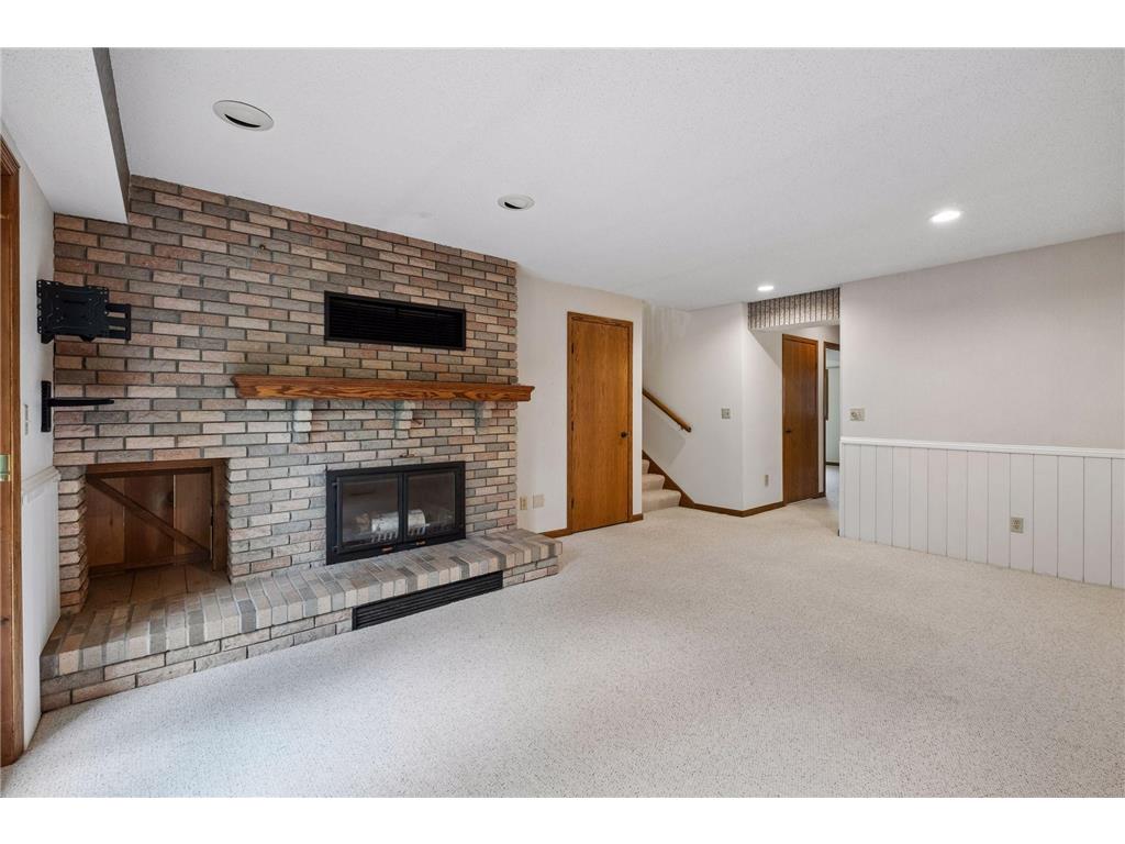 1326 Griffin Avenue Mahtomedi MN 55115 7064772 image41