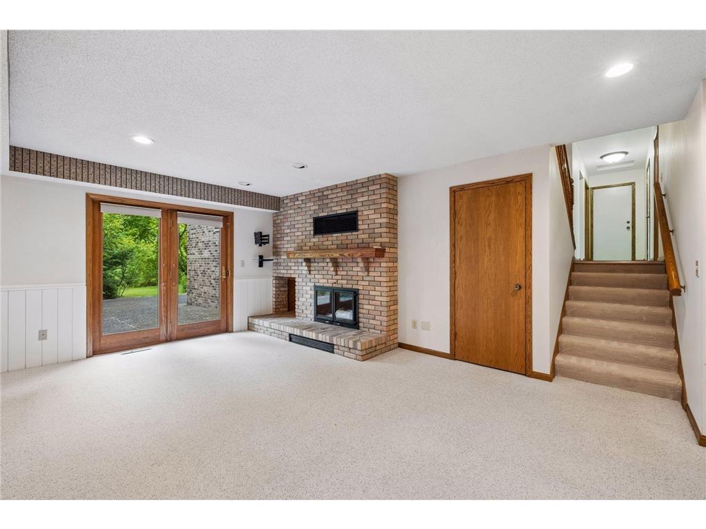 1326 Griffin Avenue Mahtomedi MN 55115 7064772 image43