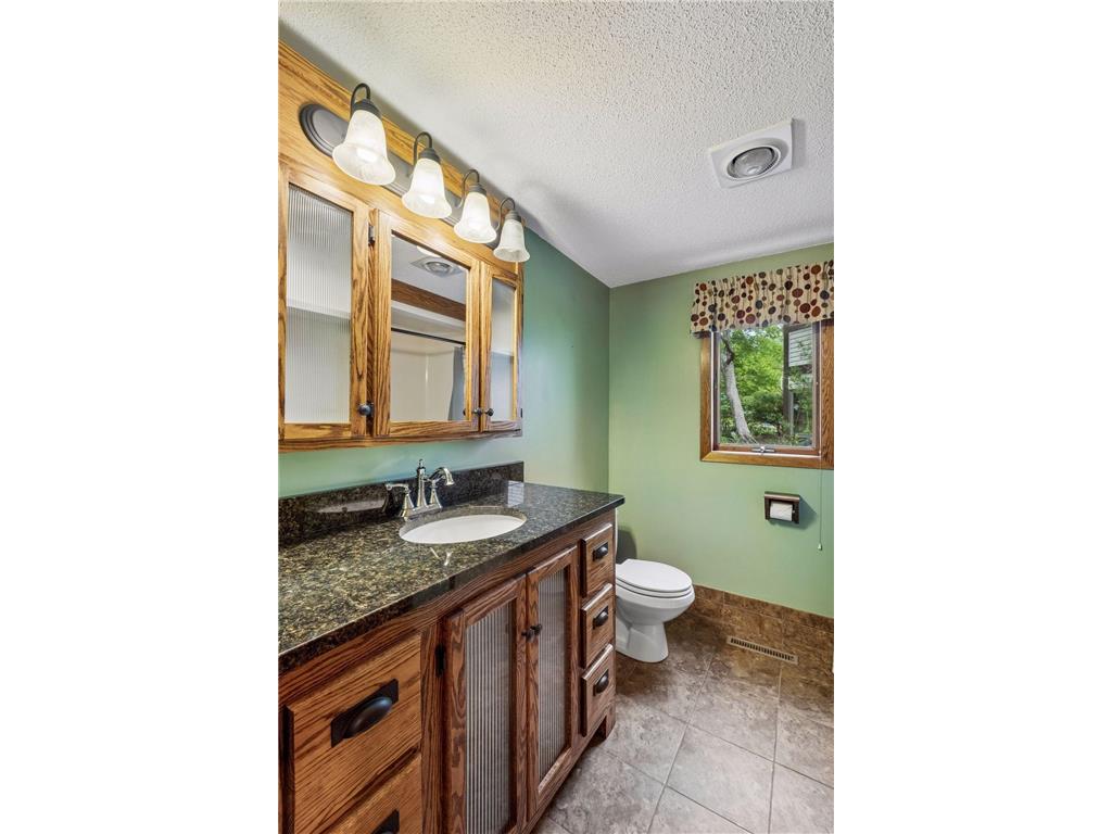 1326 Griffin Avenue Mahtomedi MN 55115 7064772 image49