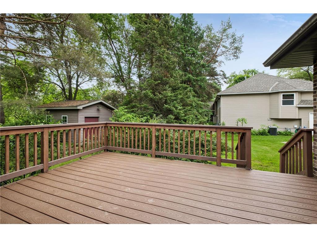1326 Griffin Avenue Mahtomedi MN 55115 7064772 image54