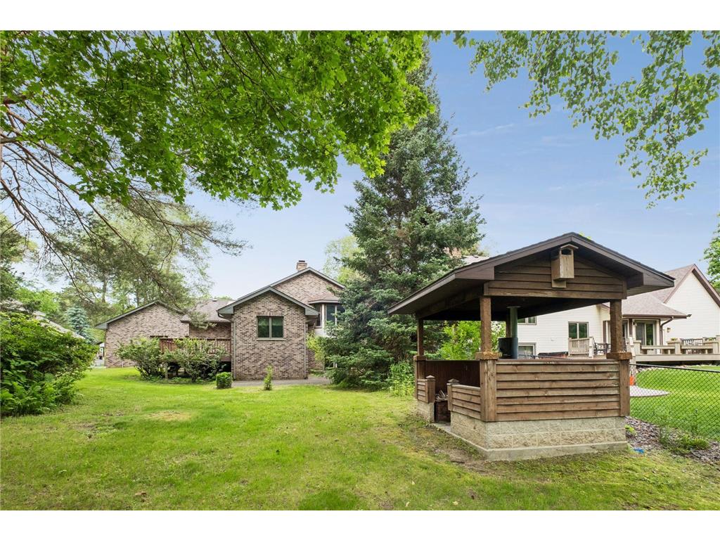1326 Griffin Avenue Mahtomedi MN 55115 7064772 image56