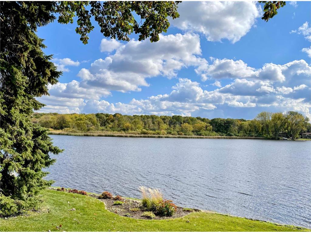 1326 Spring Valley Road Golden Valley MN 55422 - Sweeney Lake 6346282 image1