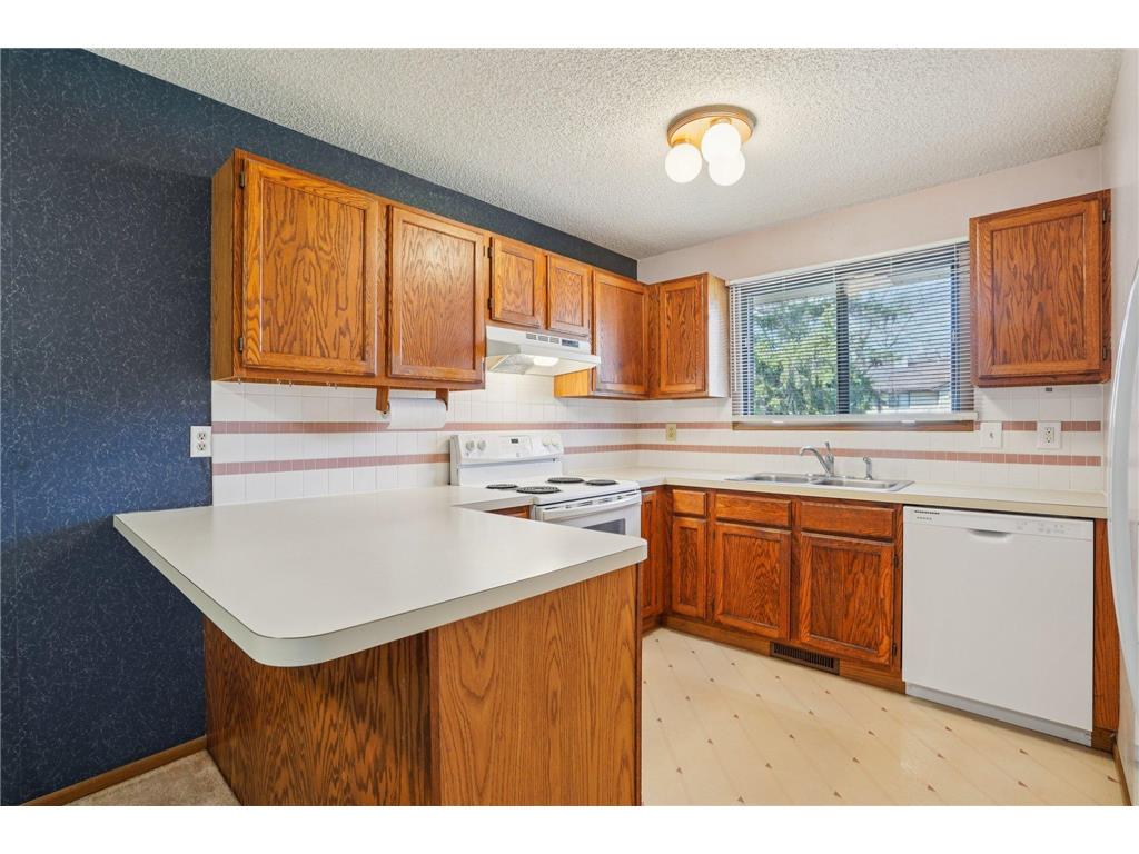 13262 90th Avenue N Maple Grove MN 55369 7045245 image11