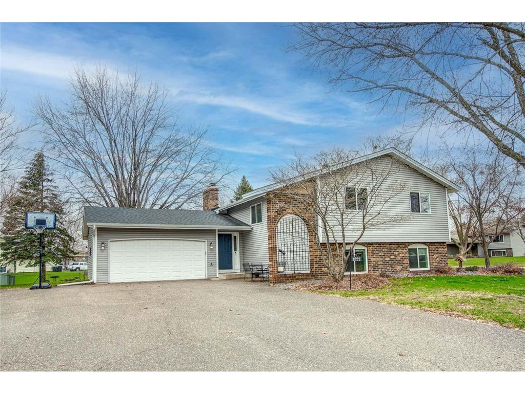 1327 Oakview Way, Anoka, MN 55303 MLS 6363279 Edina Realty