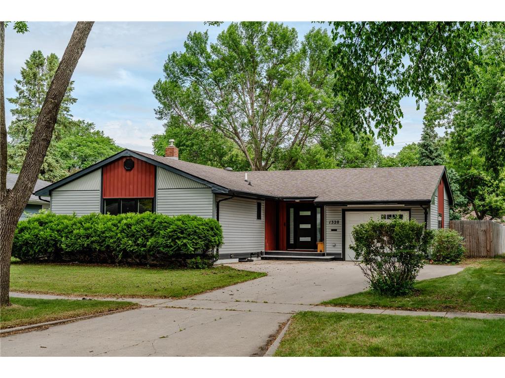 1328 18th Avenue S Moorhead MN 56560 7090322 image1