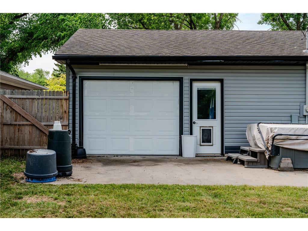 1328 18th Avenue S Moorhead MN 56560 7090322 image9