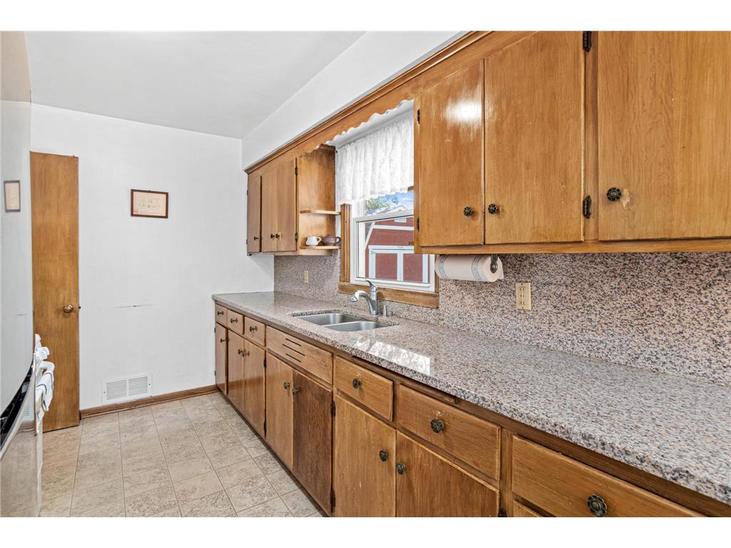 1328 66th Avenue NE Fridley MN 55432 7076900 image9