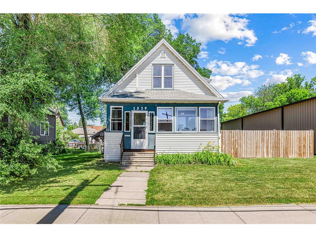 1329 1st Avenue N Fargo ND 58102 7108412 image1
