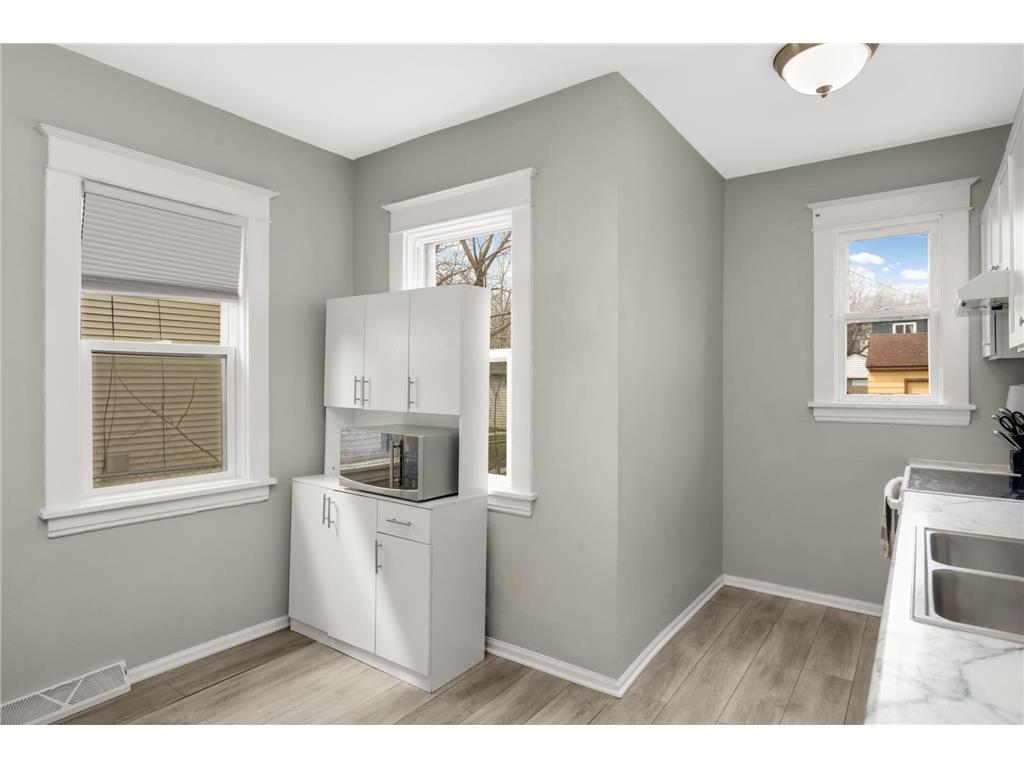 1329 Newton Avenue N Minneapolis MN 55411 7053659 image14