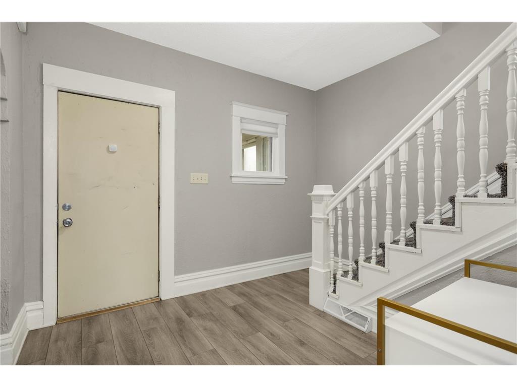 1329 Newton Avenue N Minneapolis MN 55411 7053659 image4