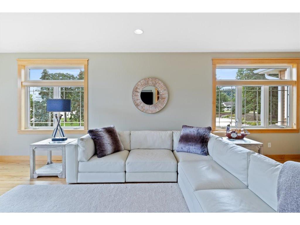 1329 S Oak Street Lake City MN 55041 - Mississippi 7049647 image19