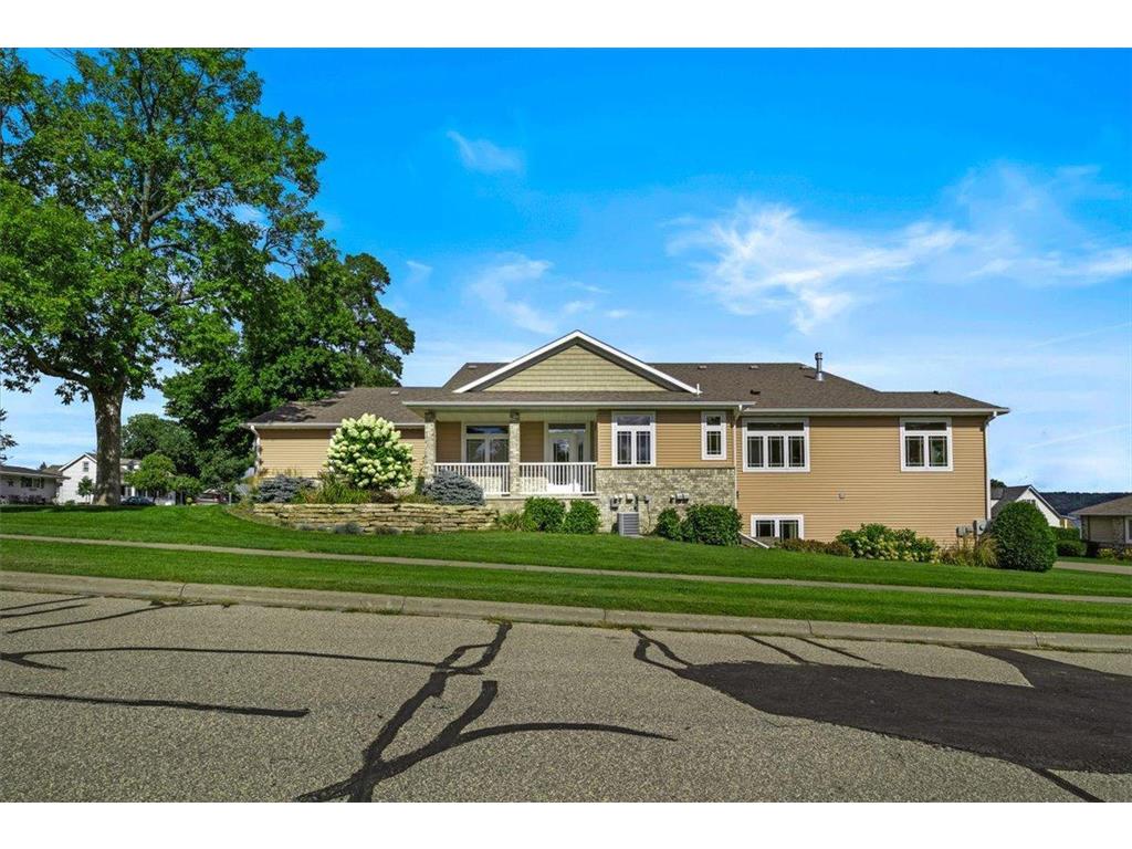 1329 S Oak Street Lake City MN 55041 - Mississippi 7049647 image3