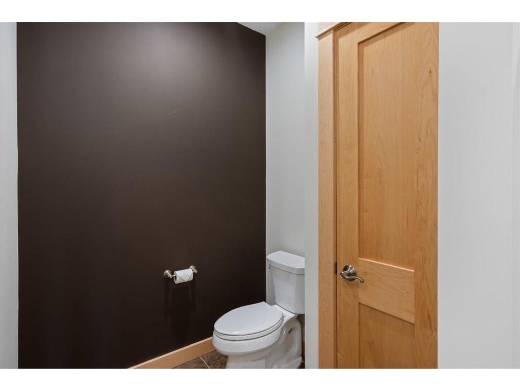 1329 S Oak Street Lake City MN 55041 - Mississippi 7049647 image30