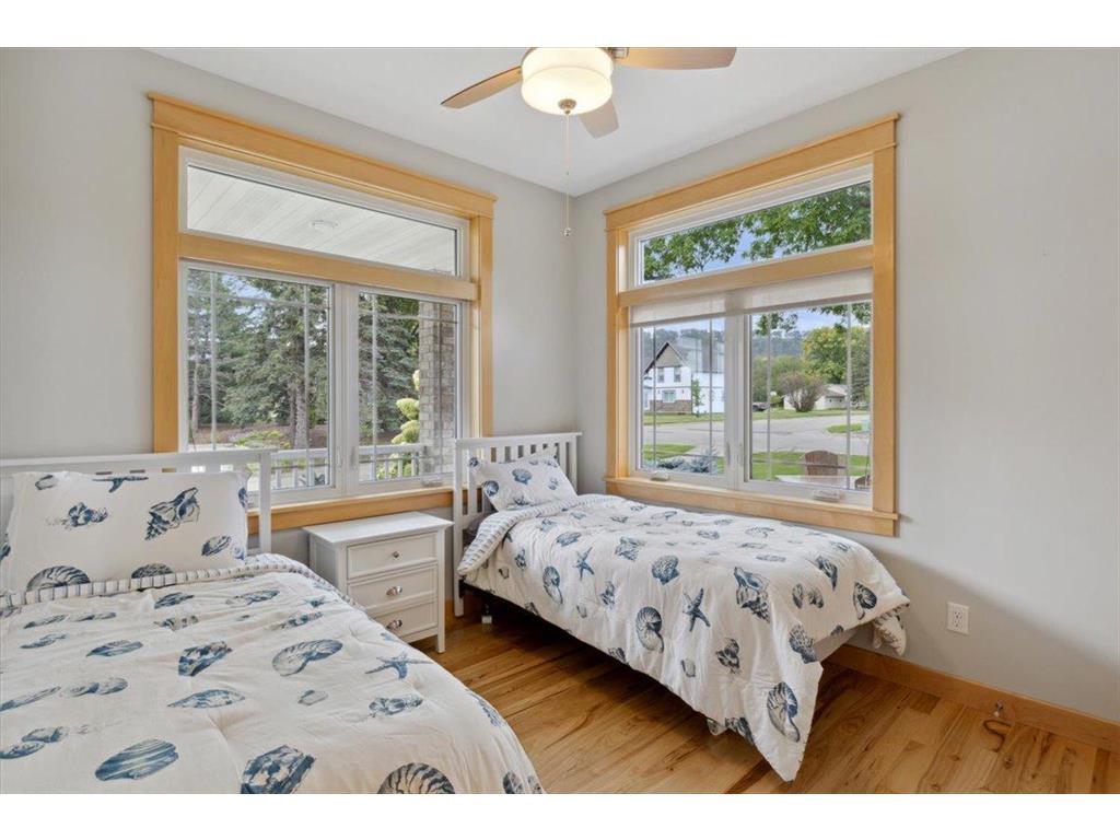 1329 S Oak Street Lake City MN 55041 - Mississippi 7049647 image34