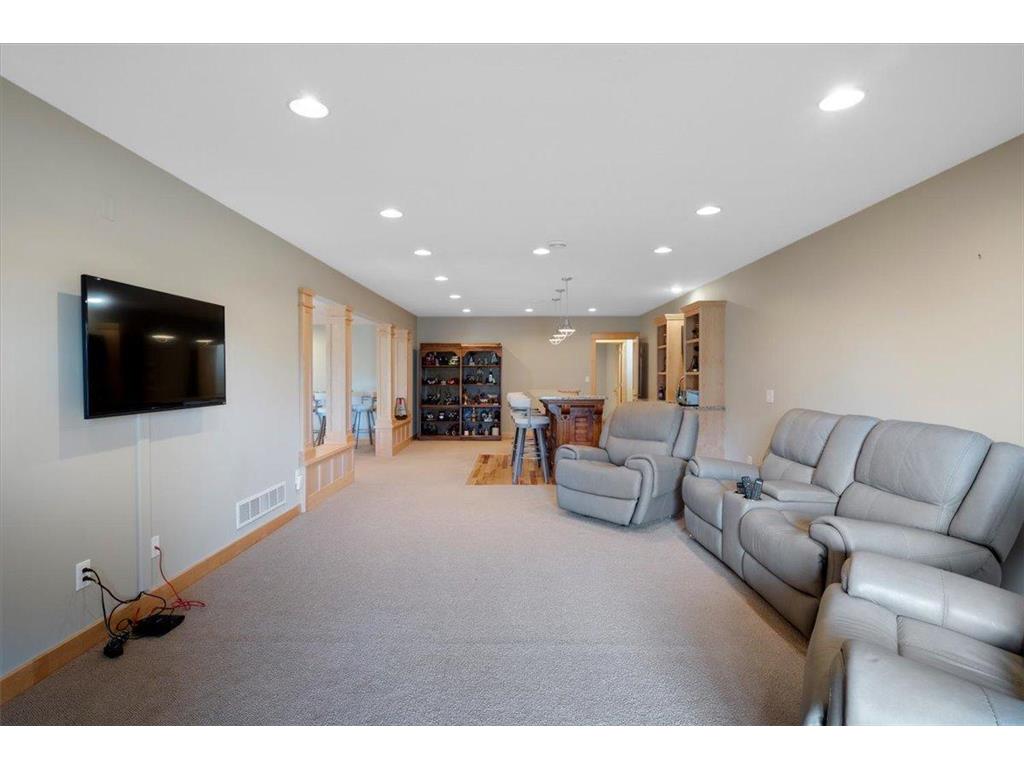 1329 S Oak Street Lake City MN 55041 - Mississippi 7049647 image46