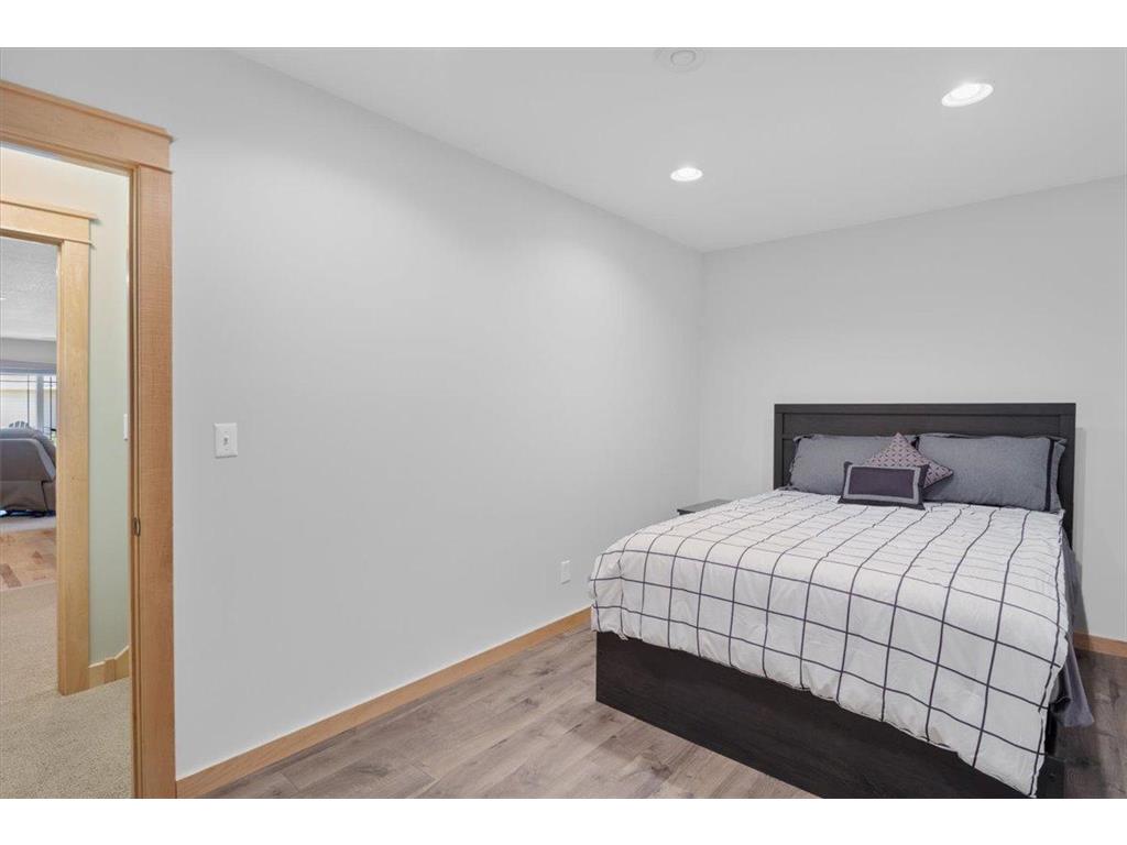 1329 S Oak Street Lake City MN 55041 - Mississippi 7049647 image59