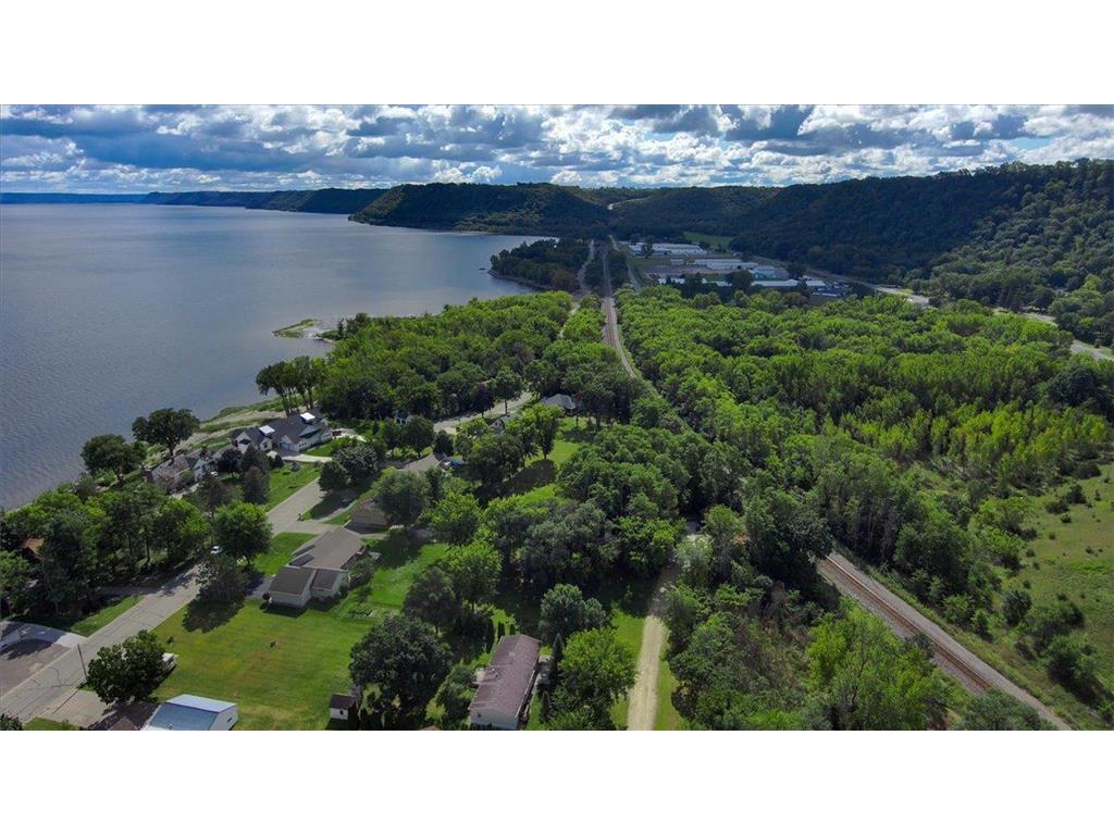 1329 S Oak Street Lake City MN 55041 - Mississippi 7049647 image75