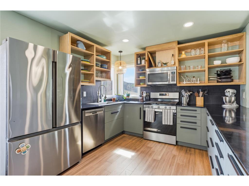 13294 Ellice Court Apple Valley MN 55124 7044360 image1