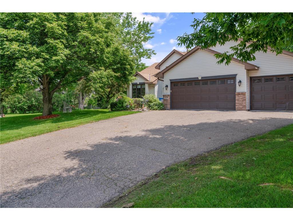 13298 Oakwood Drive Rogers MN 55374 6736739 image1