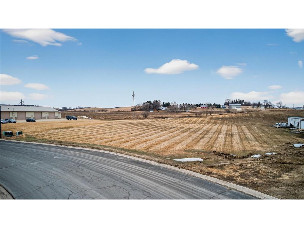 133 W Circle Drive Saint Charles MN 55972 7020874 image1