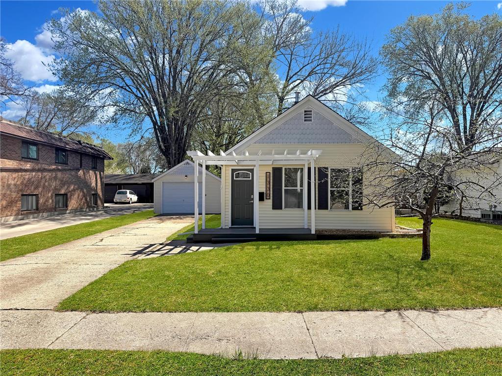 1330 14th Street S Fargo ND 58103 7074012 image1