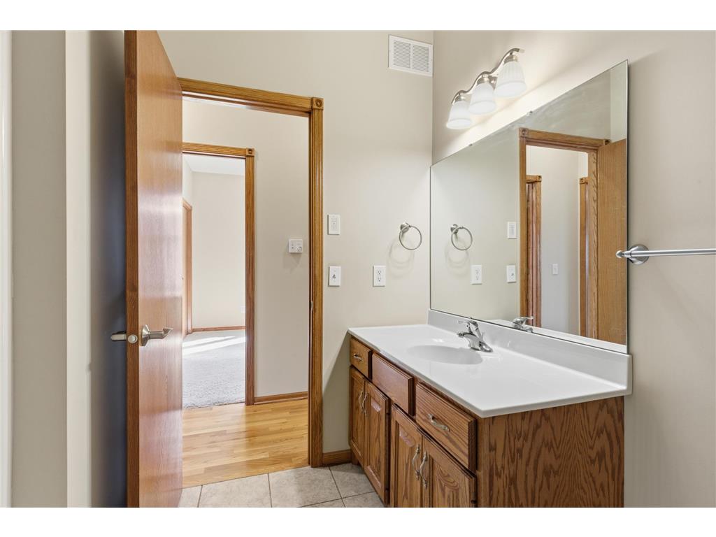 1330 N 10th Street Lake City MN 55041 6810366 image22